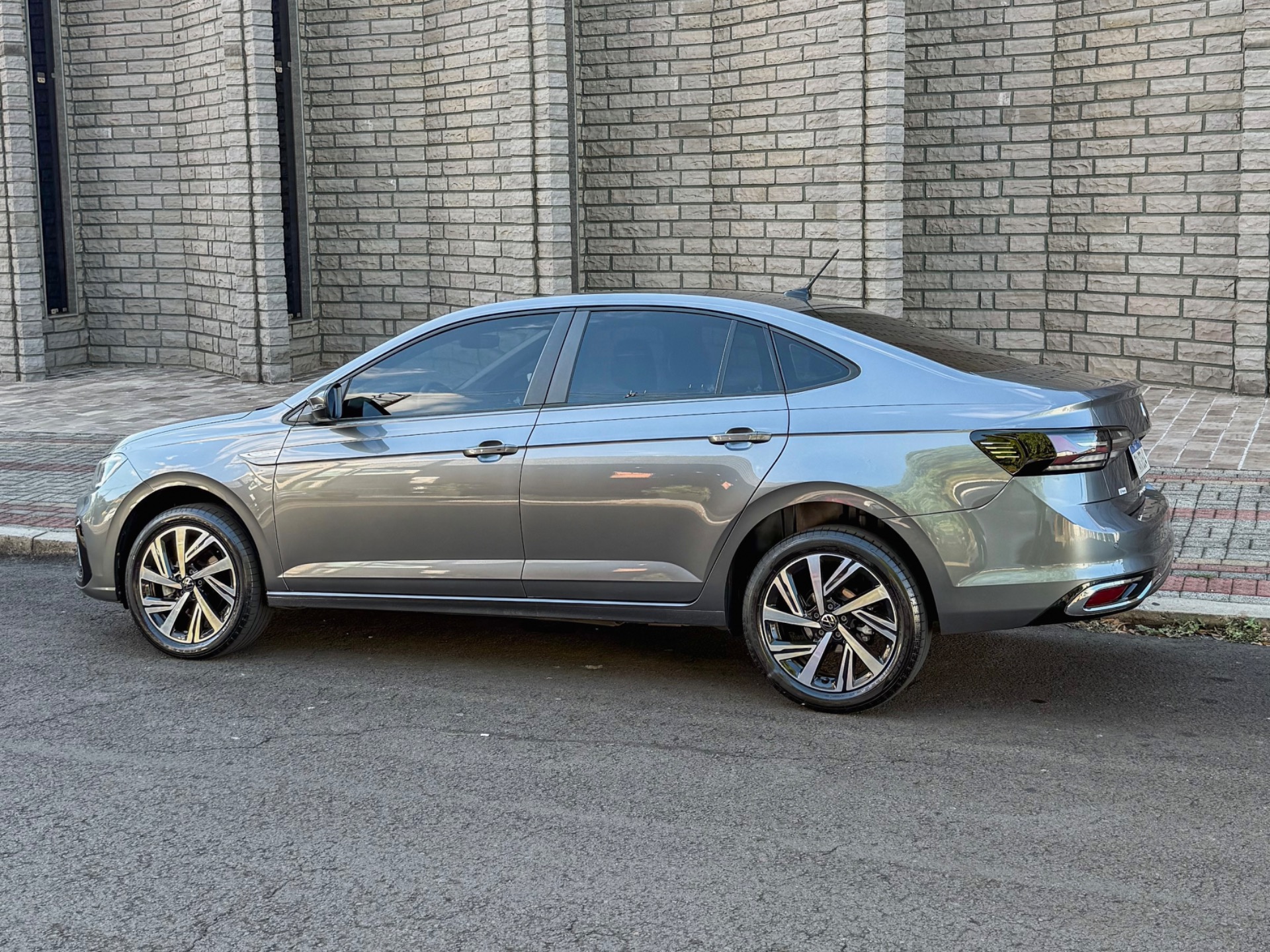 Volkswagen Virtus Highline 200 TSI 1.0 Flex 12V Automático - foto 5