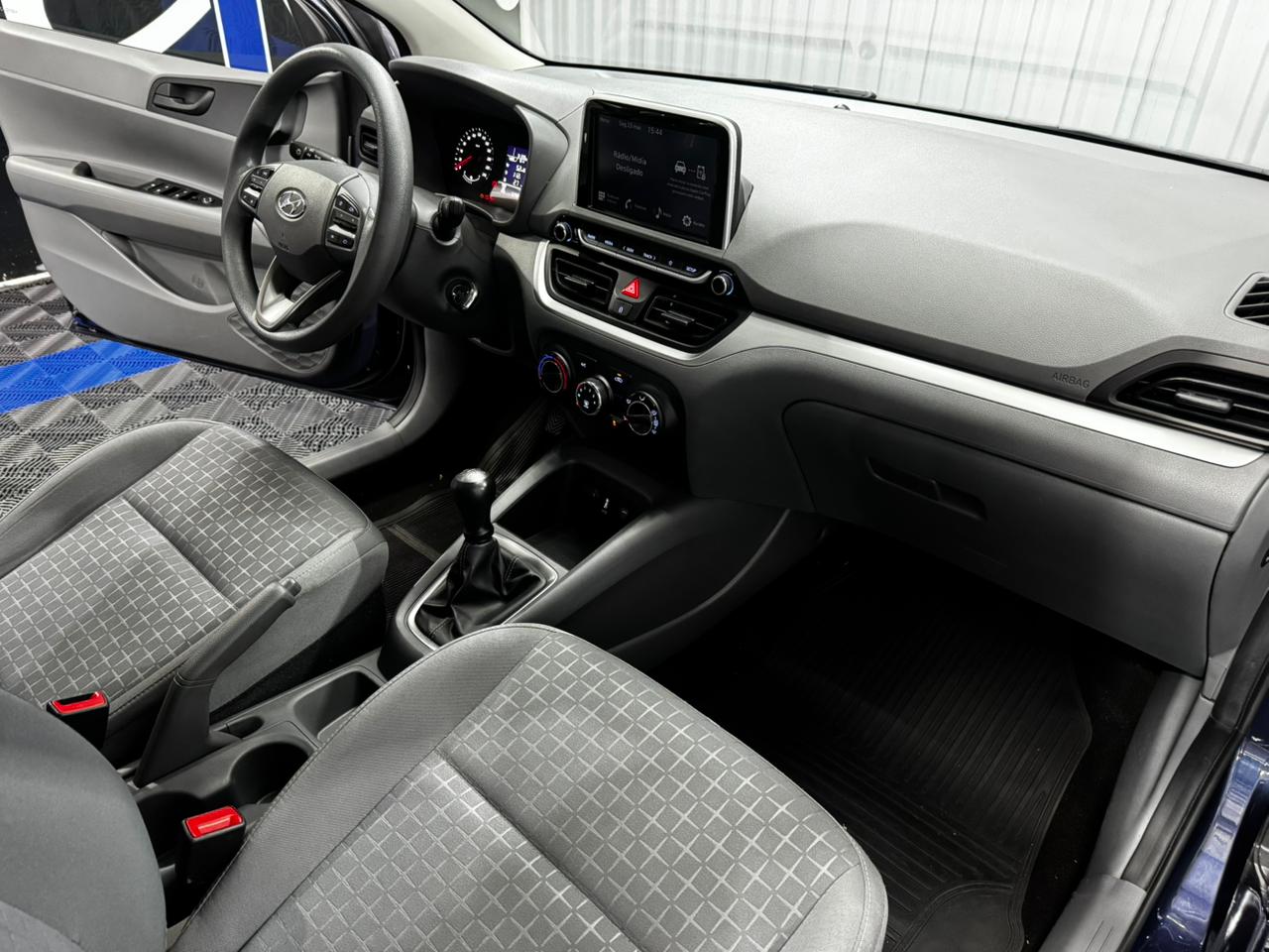 Hyundai HB20S Comfort Plus 1.0 Flex 12V Mec. - foto 16