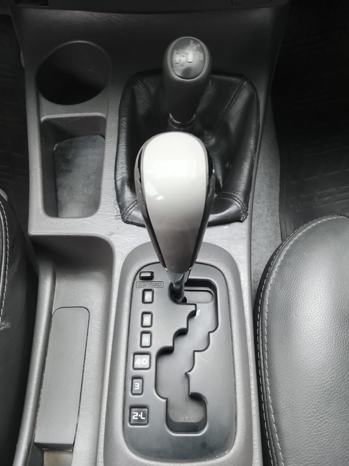 Toyota Hilux Cd Srv D4 D 4X4 3.0 TDI Diesel Automático - foto 11