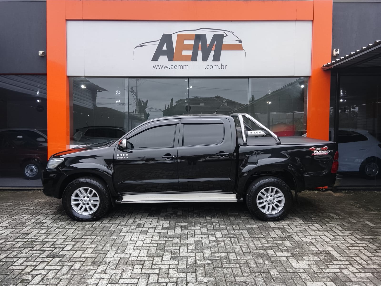 Toyota Hilux Cd Srv D4 D 4X4 3.0 TDI Diesel Automático - foto 4