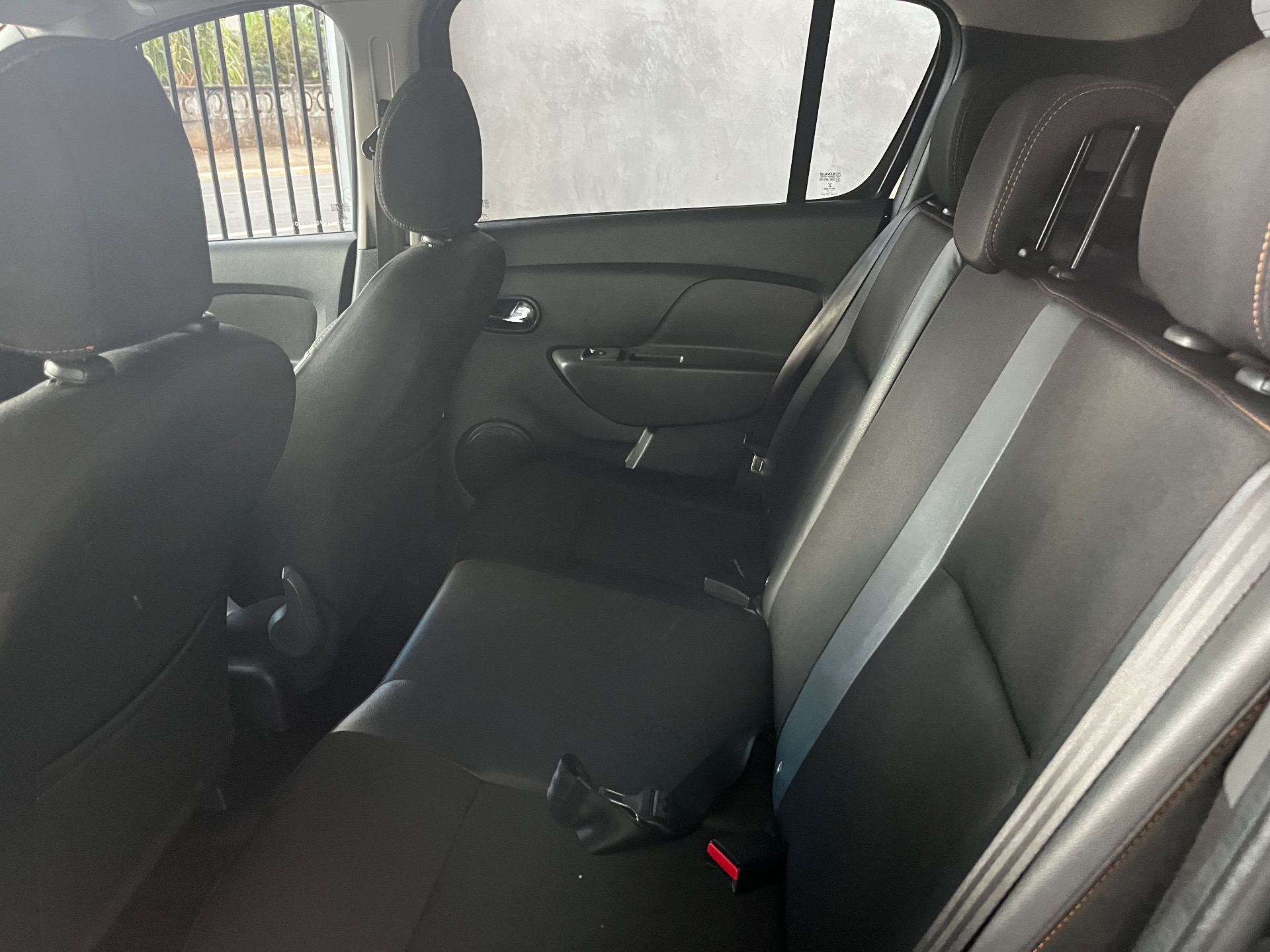 Renault Sandero Zen Flex 1.6 16V 5P Mec. - foto 9