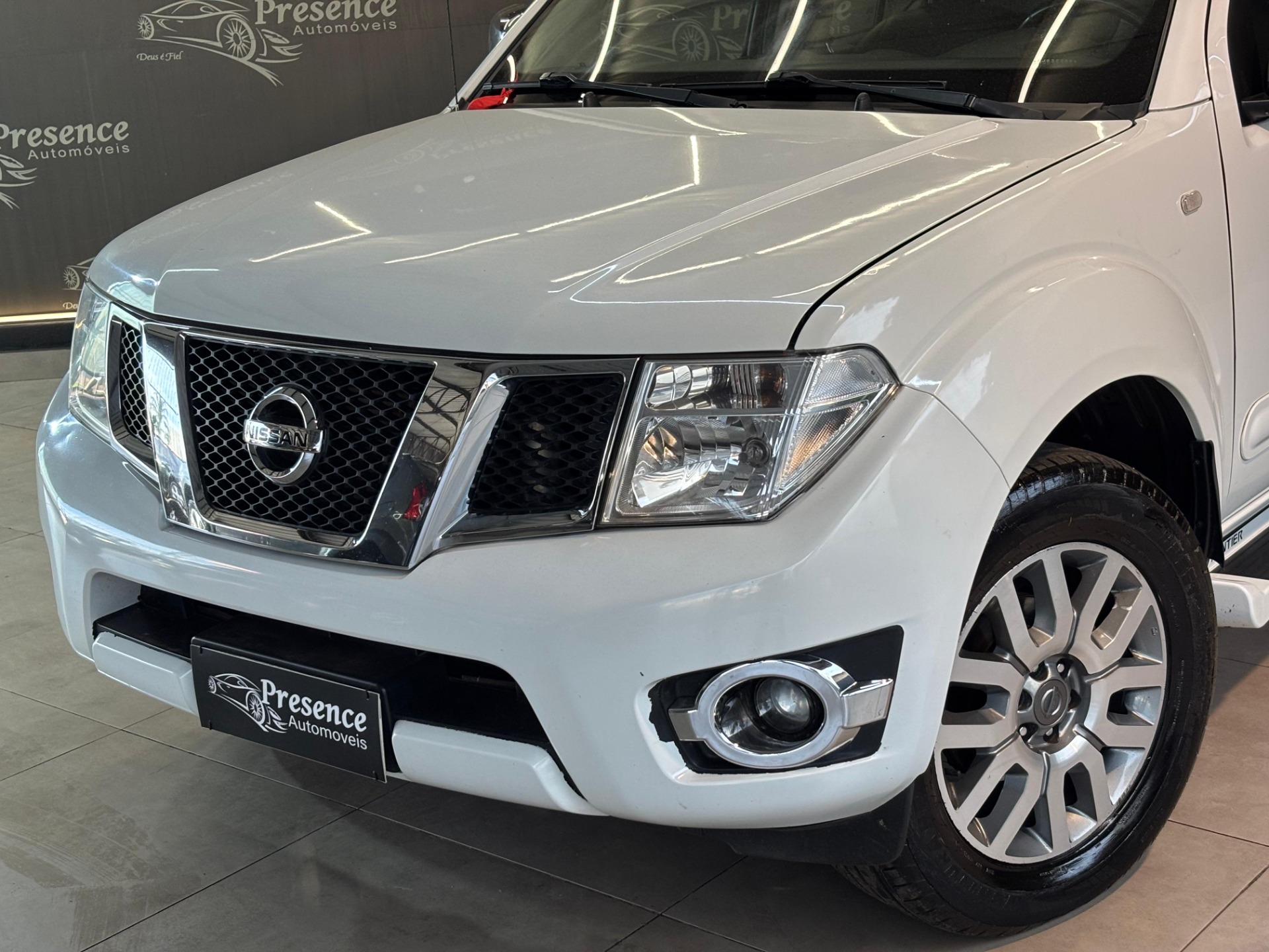 Nissan Frontier Sl Cd 4X4 2.5tb Diesel Automático - foto 2