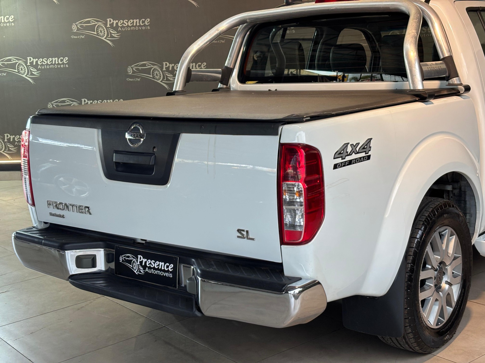 Nissan Frontier Sl Cd 4X4 2.5tb Diesel Automático - foto 6