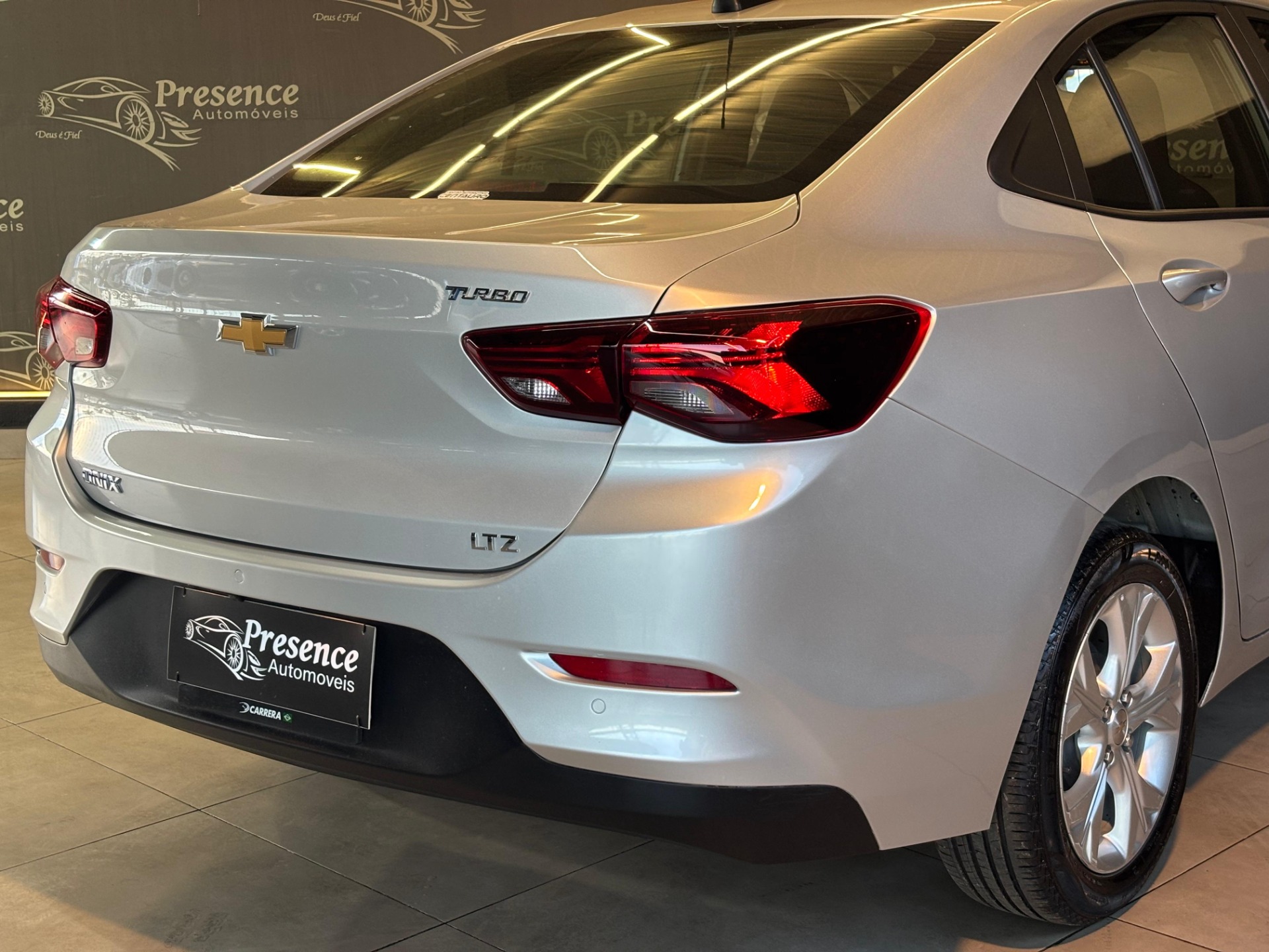 Chevrolet Onix Plus Plus LTZ 1.0 12V Tb Flex Aut. - foto 6