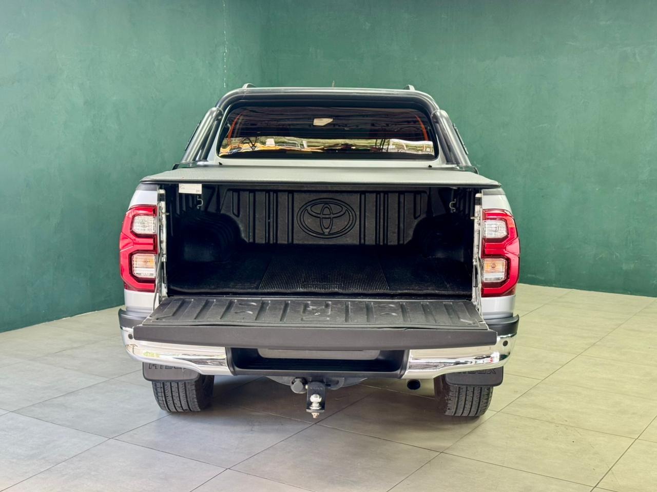 Toyota Hilux Cd Srx 4X4 2.8 TDI 16V Diesel Aut. - foto 7