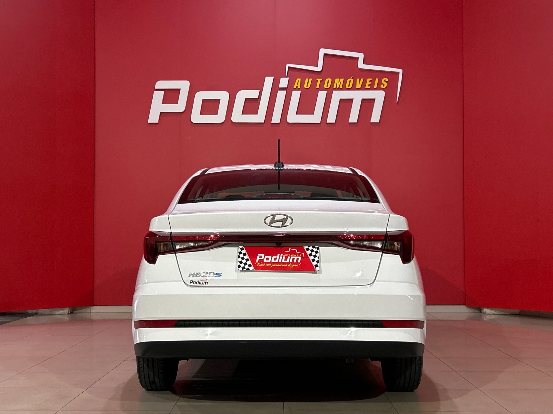 Hyundai HB20S Comfort Plus 1.0 Flex 12V Mec. - foto 4