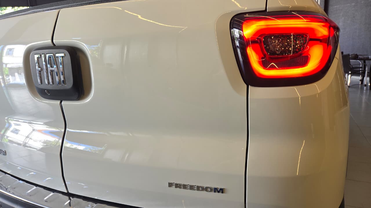 Fiat Toro Freedom 1.8 16V Flex Aut. - foto 9
