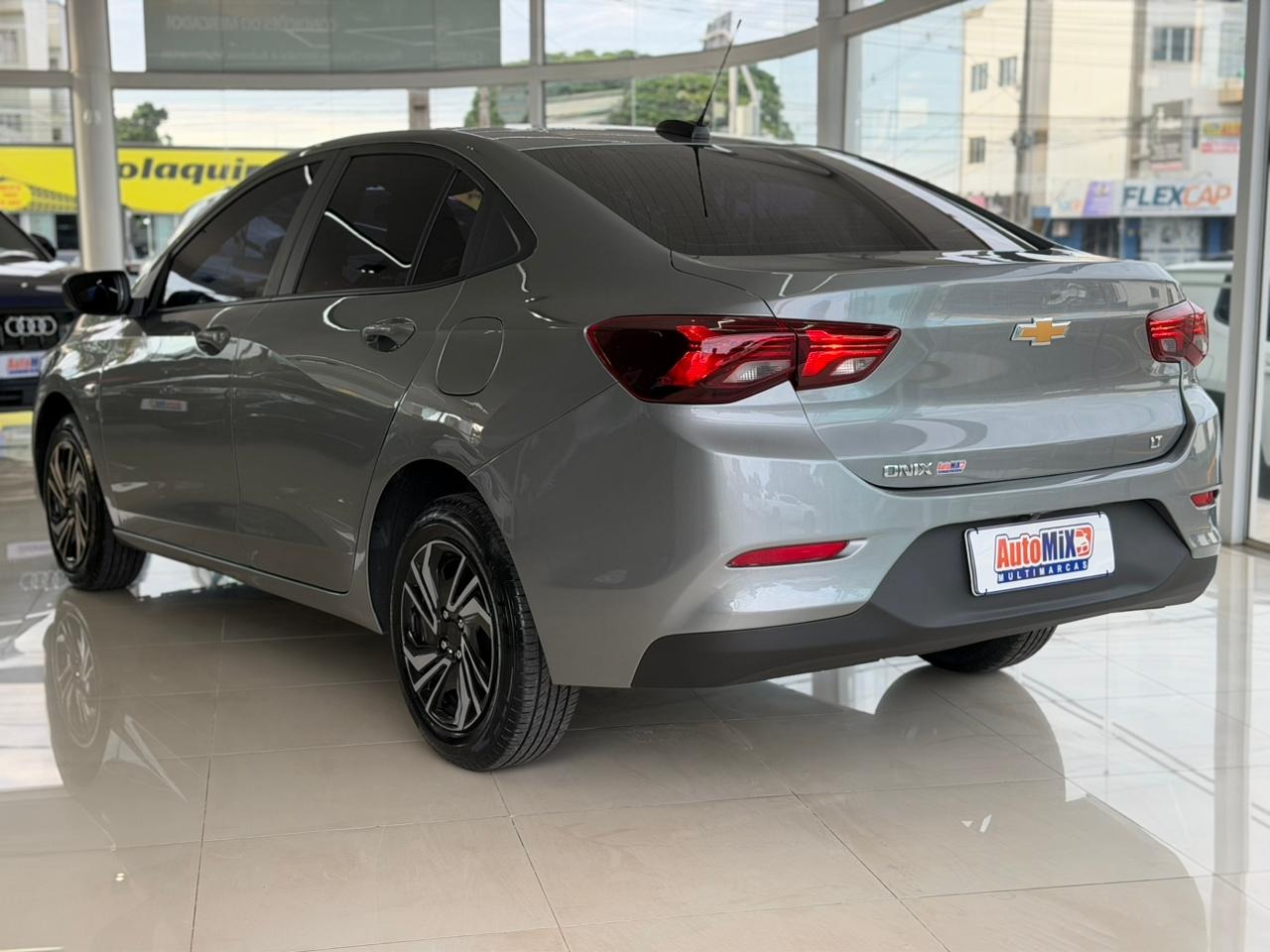 Chevrolet Onix Hatch LT 1.0 12V Tb Flex 5P Mec. - foto 7