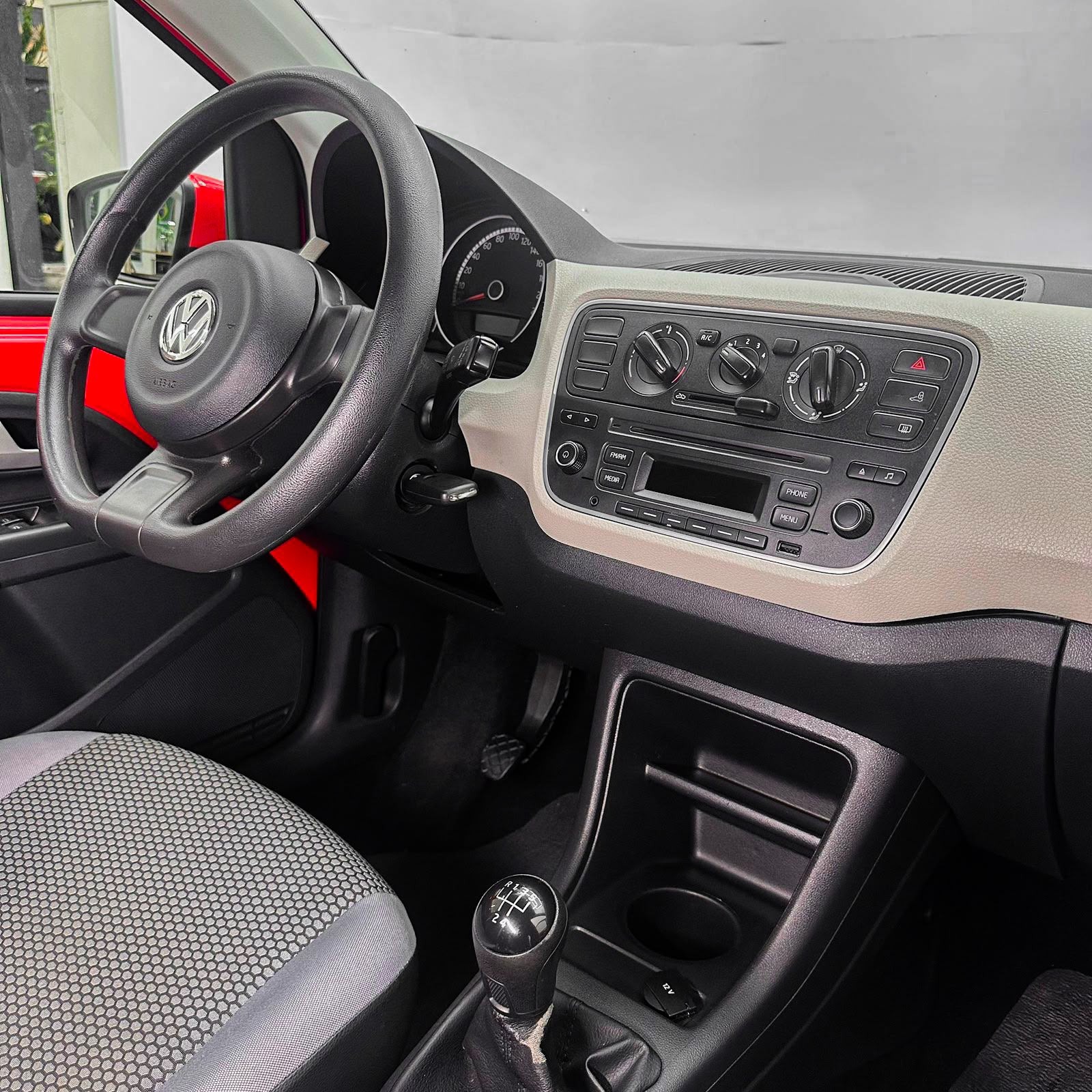 Volkswagen Up! Move 1.0 TSI Total Flex 12V 5P - foto 11