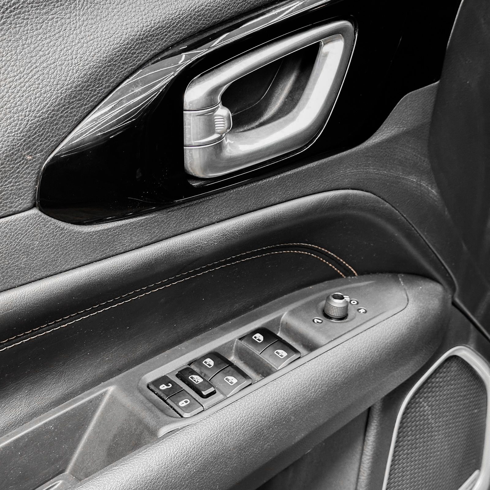 Jeep Commander Limited T270 1.3 Tb Flex Aut. - foto 8