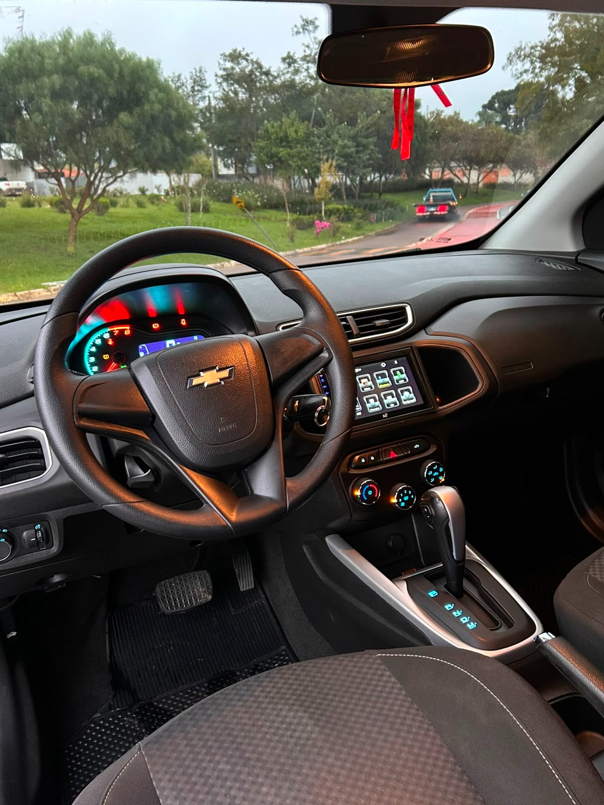 Chevrolet Onix Hatch Advantage 1.4 8V Flex 5P Aut. - foto 4