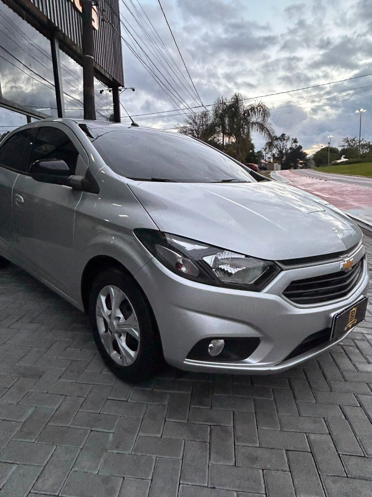 Chevrolet Onix Hatch Advantage 1.4 8V Flex 5P Aut. - foto 2