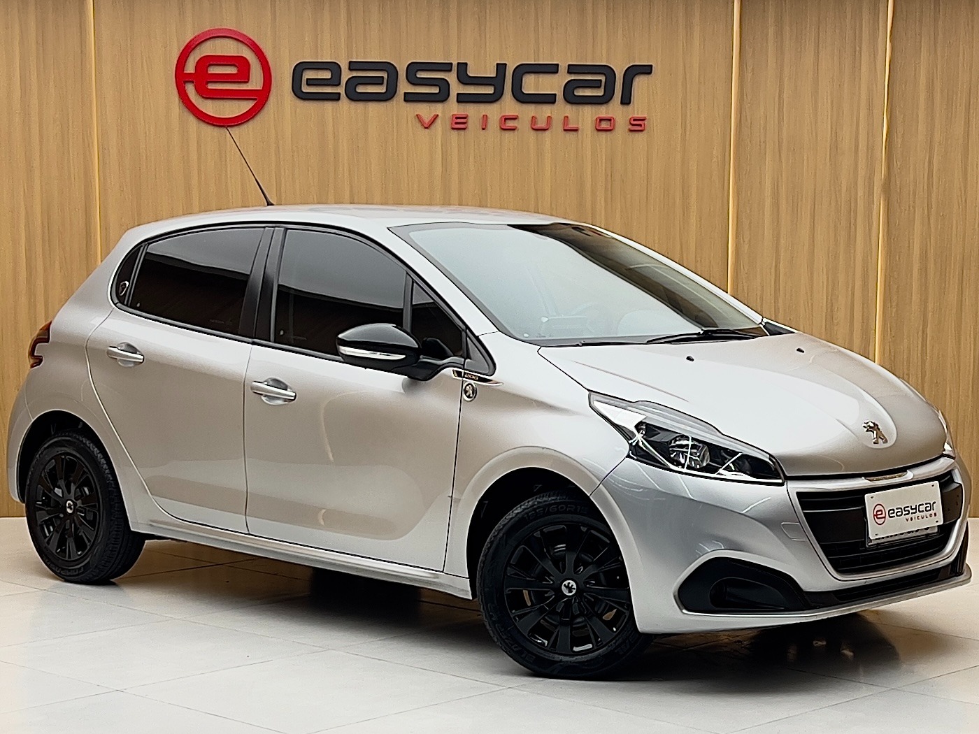 Peugeot 208 Active 1.2 Flex 12V 5P Mec. - foto 3