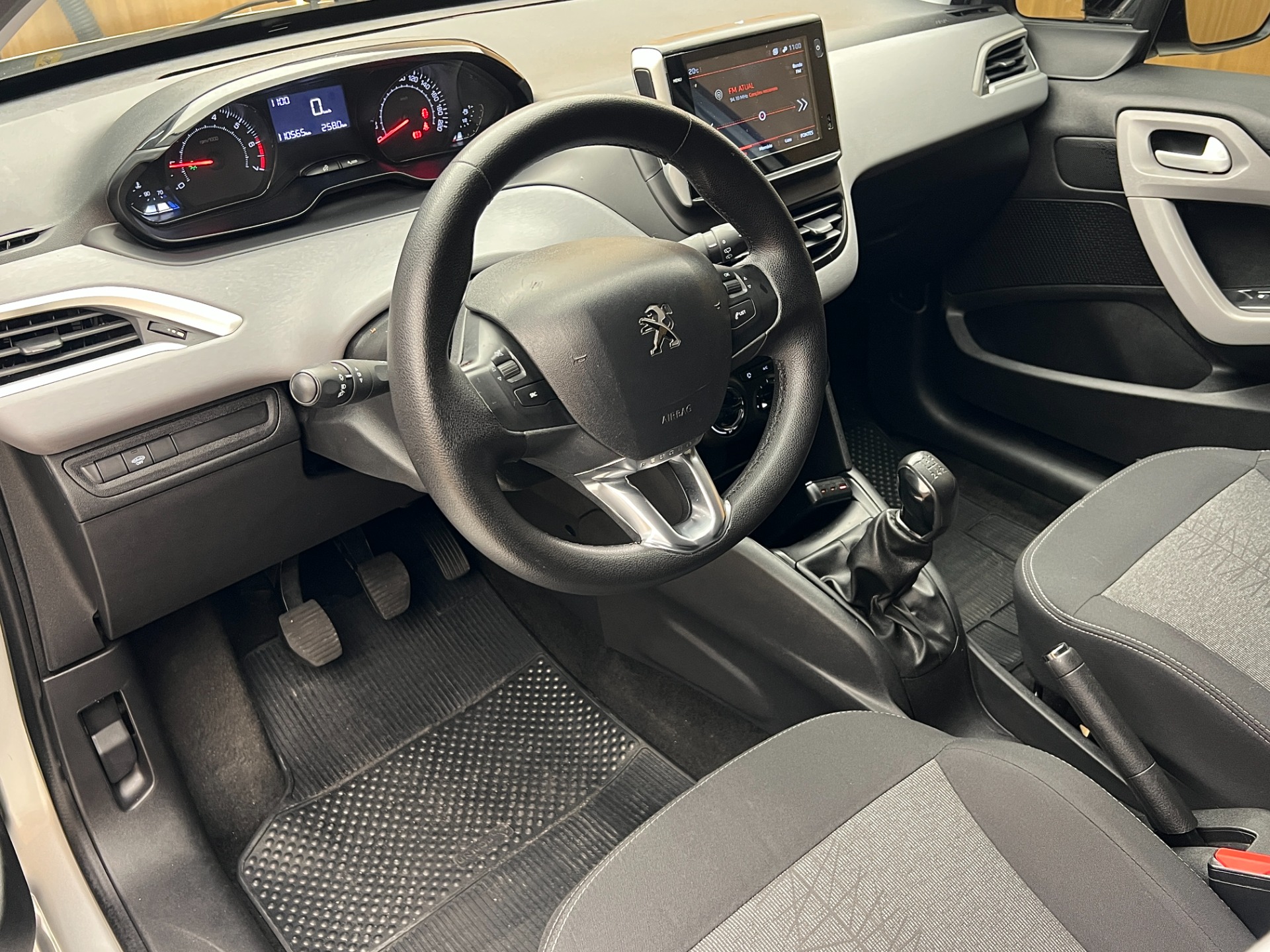 Peugeot 208 Active 1.2 Flex 12V 5P Mec. - foto 4
