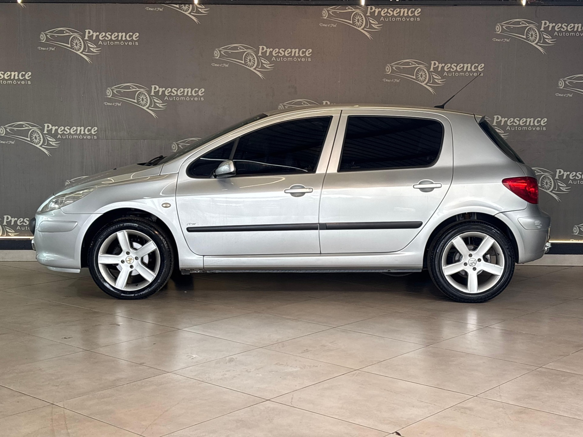 Peugeot 307 Soleil Presence 1.6 1.6 Flex 16V 5P - foto 4