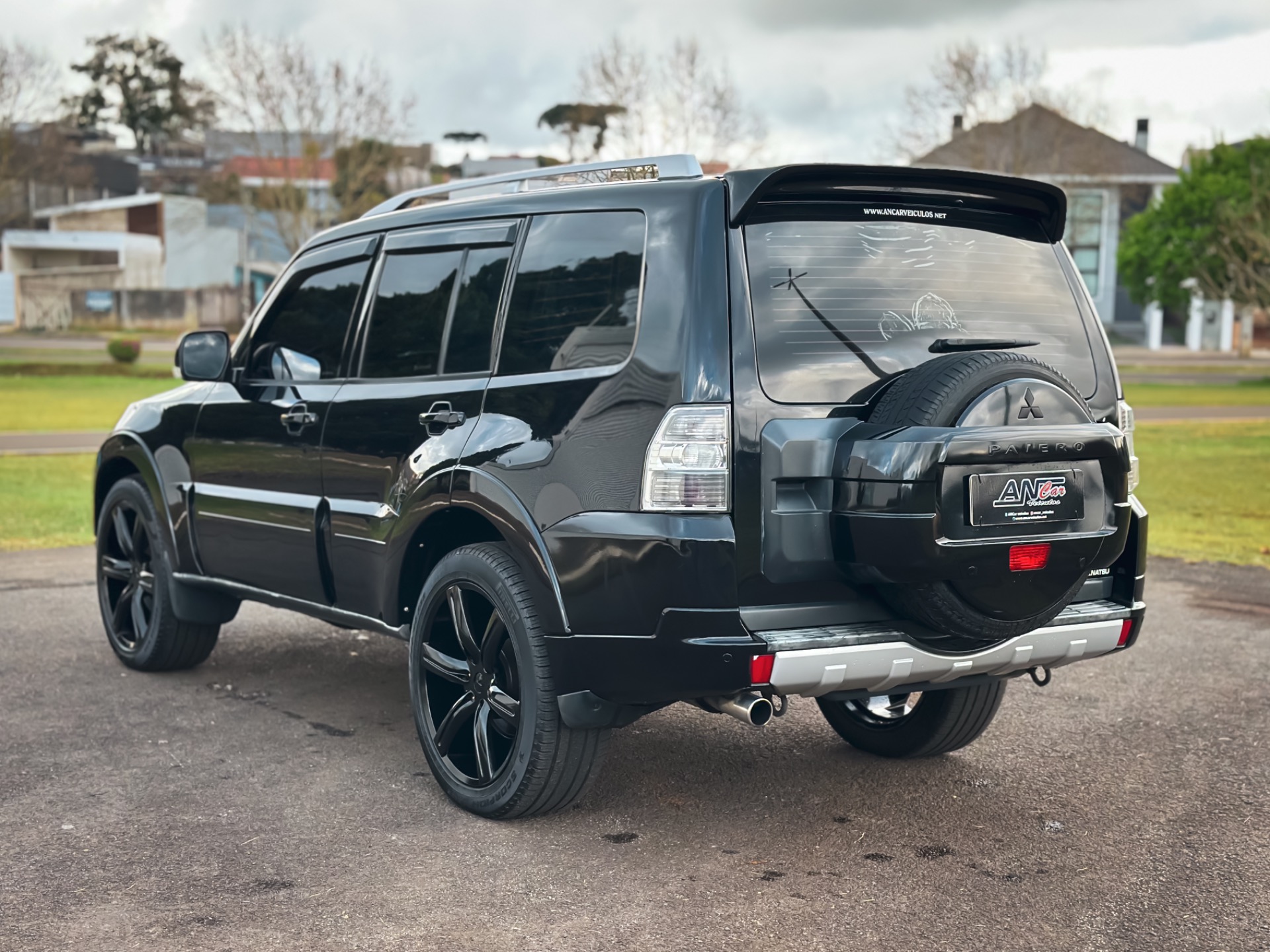 Mitsubishi Pajero Hpe Full 3.2 4X4 T.i.dies. 5P Automático - foto 4