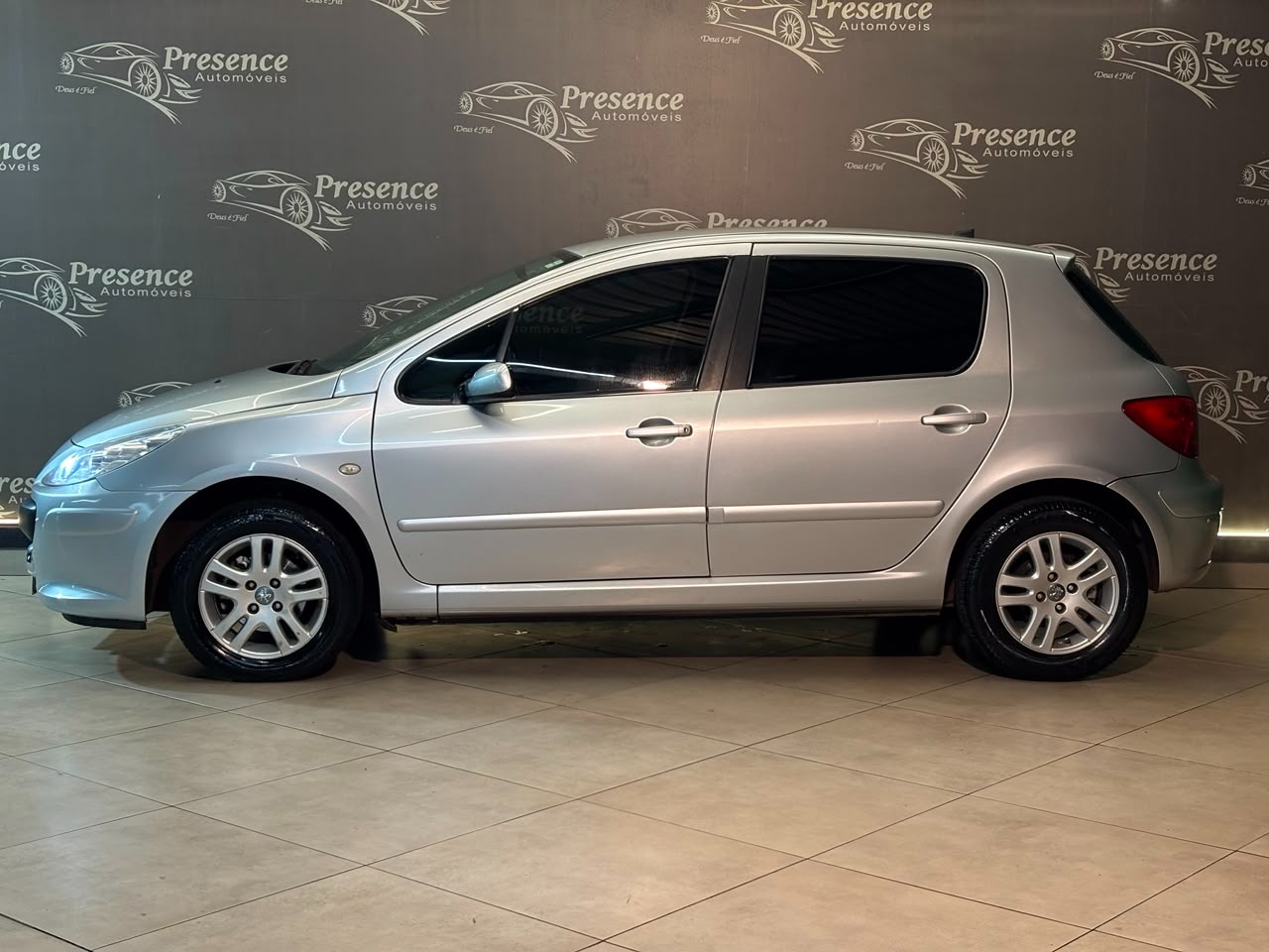 Peugeot 307 Soleil Presence 1.6 1.6 Flex 16V 5P - foto 4