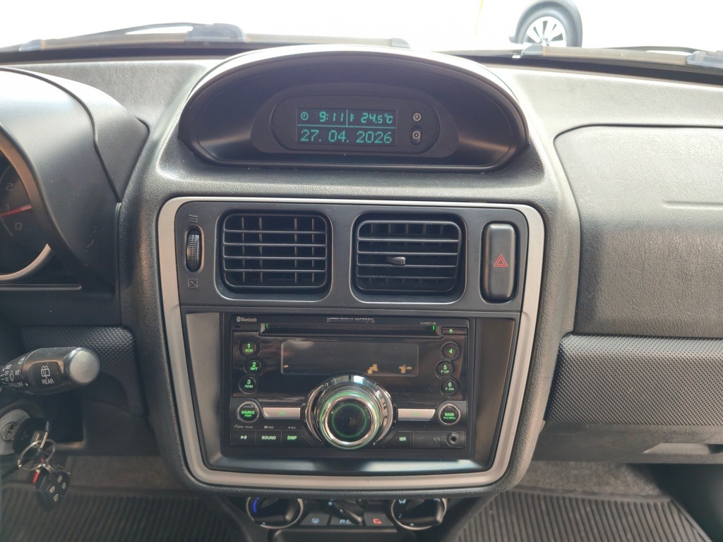 Mitsubishi Pajero Tr4 2.0 Flex 16V 4X2 Aut. - foto 7