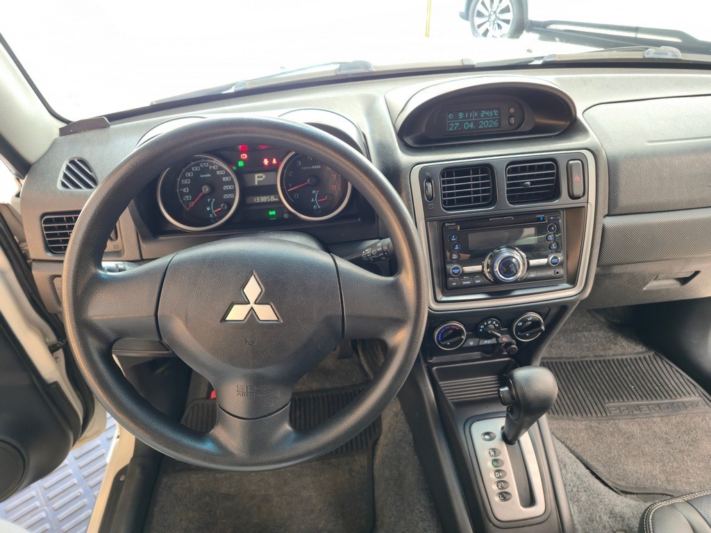 Mitsubishi Pajero Tr4 2.0 Flex 16V 4X2 Aut. - foto 10