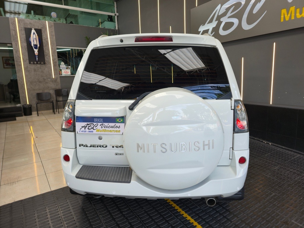 Mitsubishi Pajero Tr4 2.0 Flex 16V 4X2 Aut. - foto 9