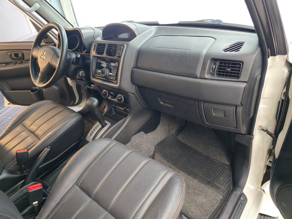 Mitsubishi Pajero Tr4 2.0 Flex 16V 4X2 Aut. - foto 15