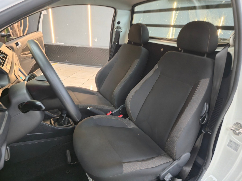 Volkswagen Saveiro Robust 1.6 Total Flex 16V - foto 4