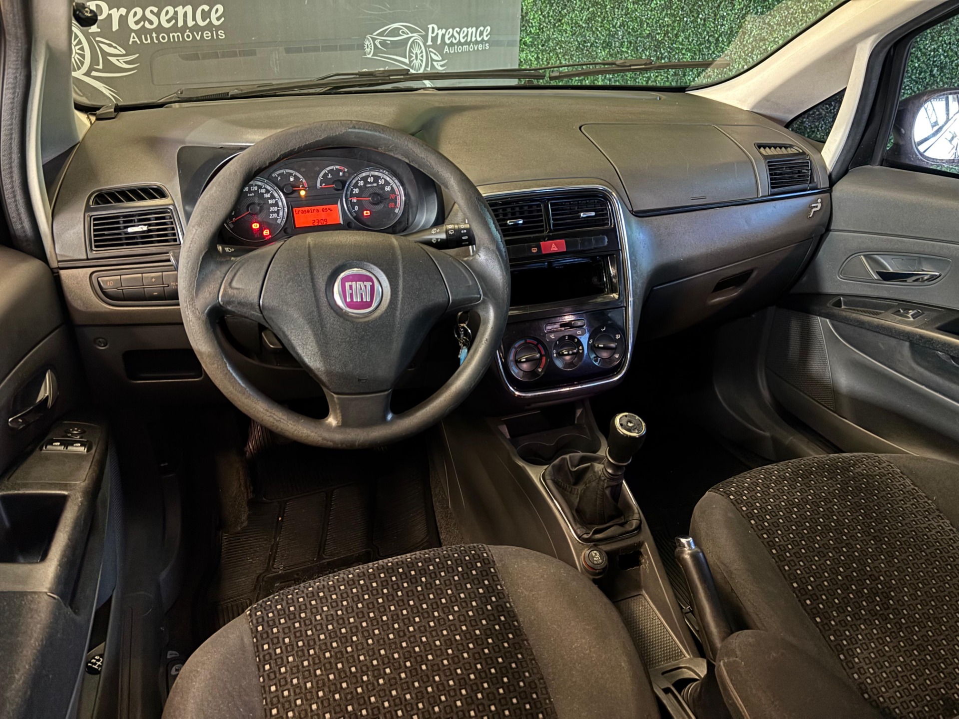 Fiat Punto Hlx 1.8 Flex 8V 5P - foto 13