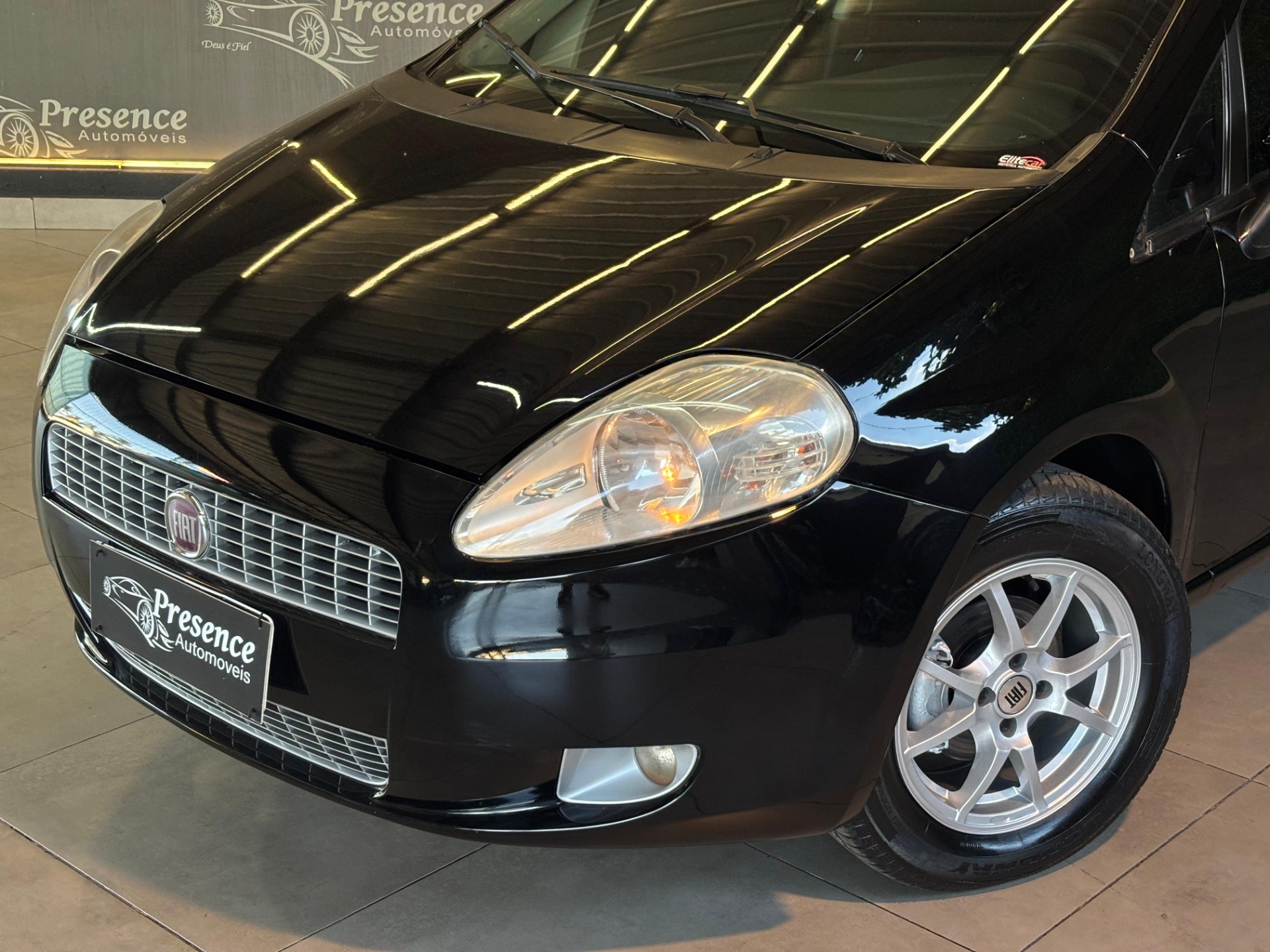 Fiat Punto Hlx 1.8 Flex 8V 5P - foto 2