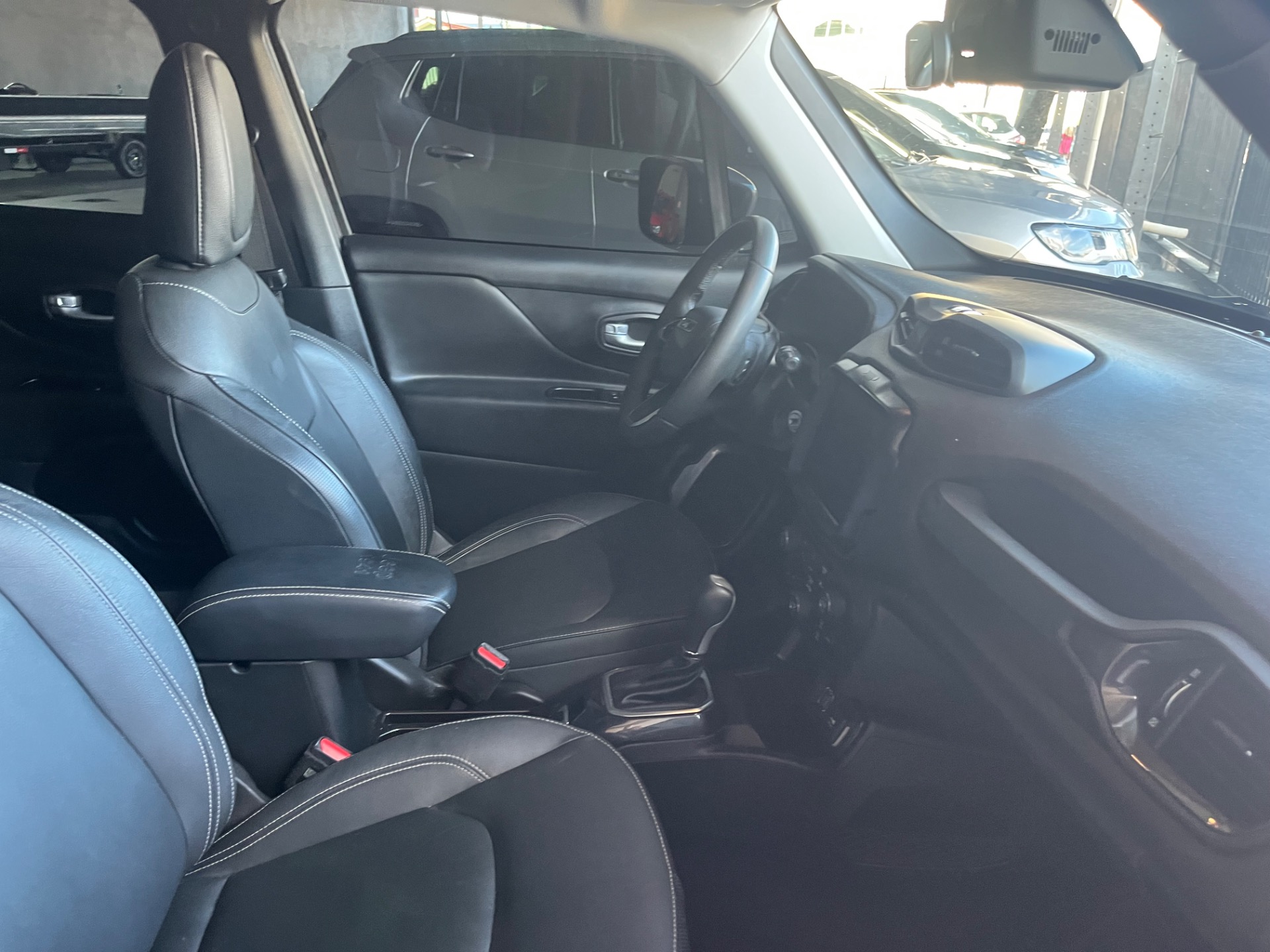 Jeep Renegade Long. T270 1.3 Tb 4X2 Flex Aut. - foto 14