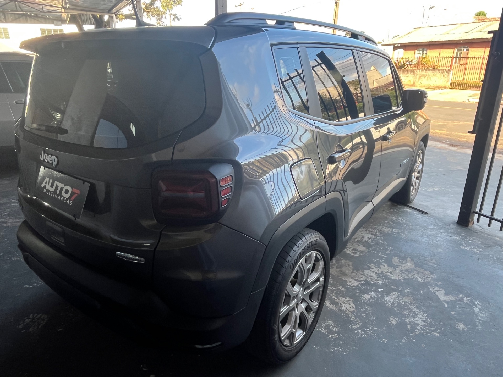 Jeep Renegade Long. T270 1.3 Tb 4X2 Flex Aut. - foto 4