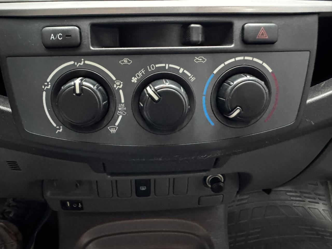 Toyota Hilux Cd Sr 4X2 2.7 16V 2.7 Flex Aut. - foto 11