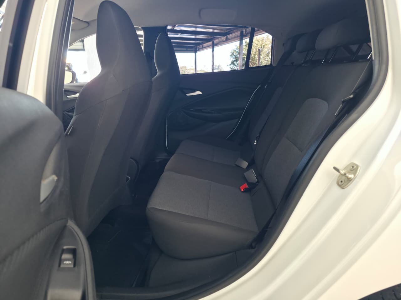 Chevrolet Onix Hatch 1.0 12V Flex 5P Mec. - foto 12
