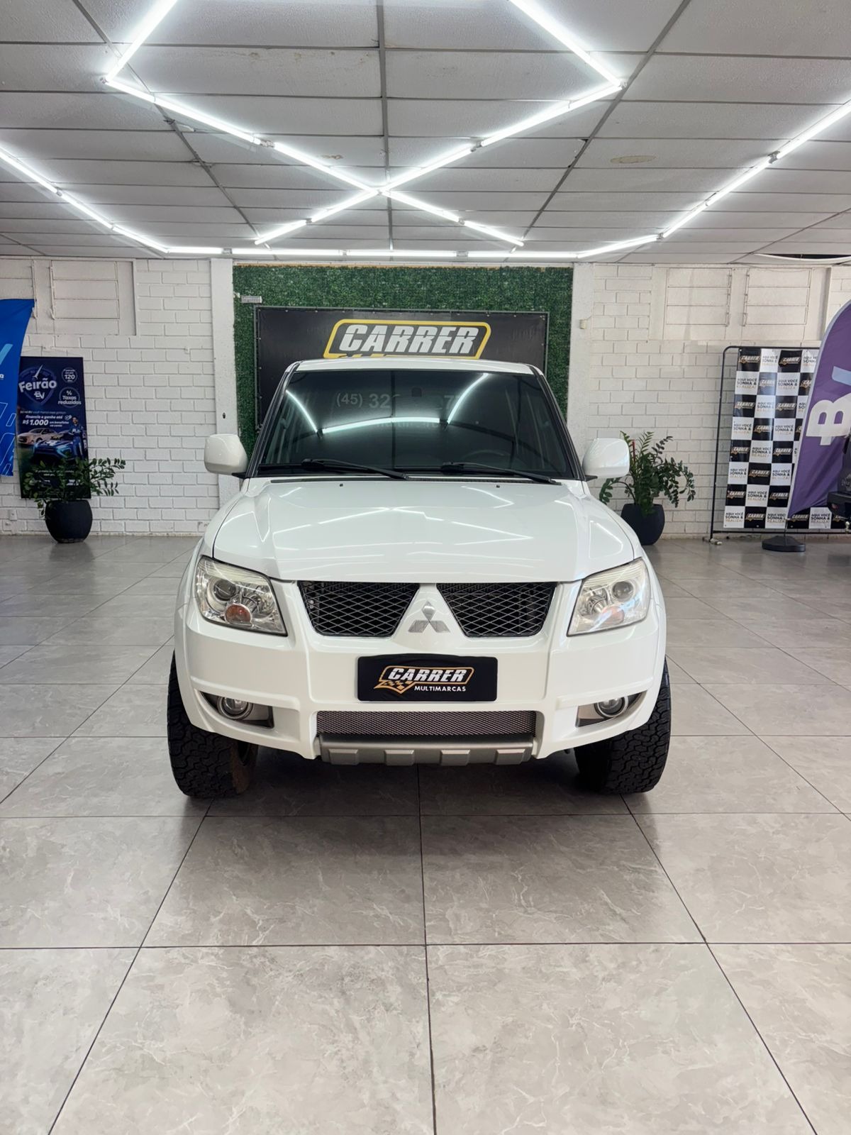 Mitsubishi Pajero Tr4 2.0 2.0 Flex 16V 4X4 Aut. - foto 2