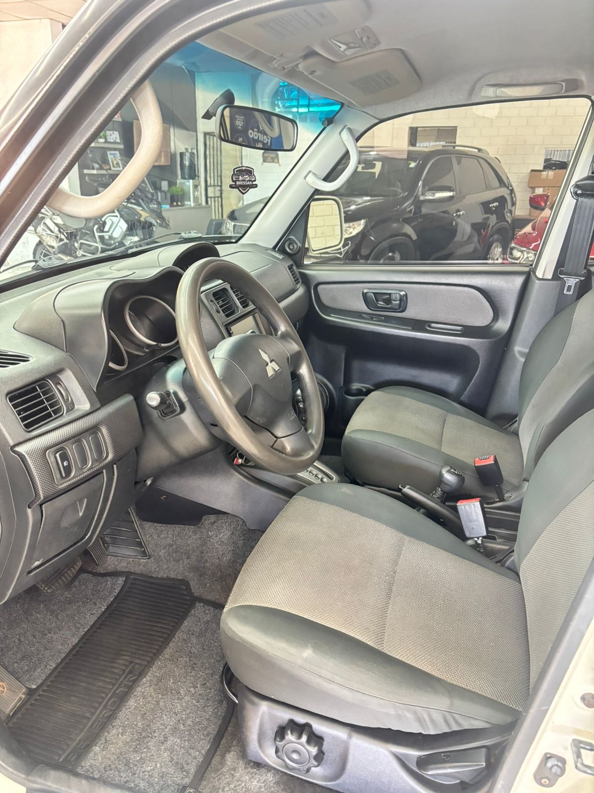 Mitsubishi Pajero Tr4 2.0 2.0 Flex 16V 4X4 Aut. - foto 11