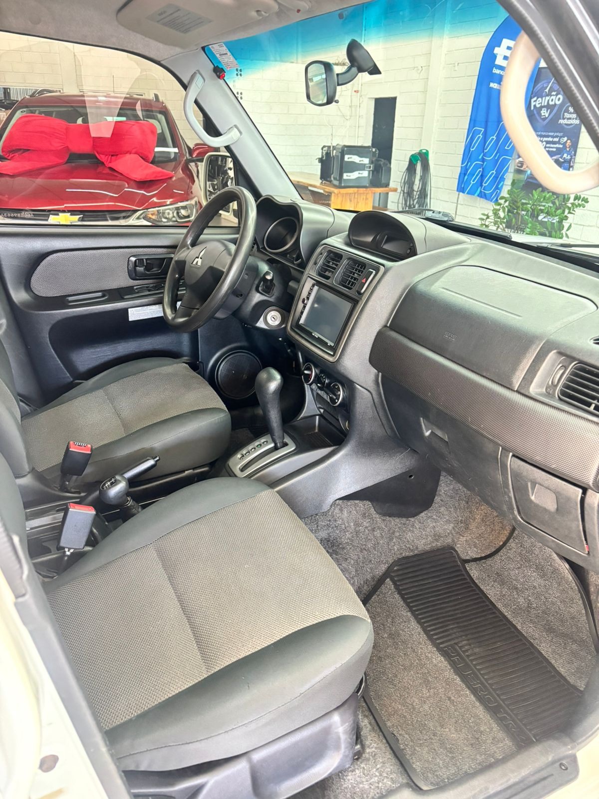 Mitsubishi Pajero Tr4 2.0 2.0 Flex 16V 4X4 Aut. - foto 13