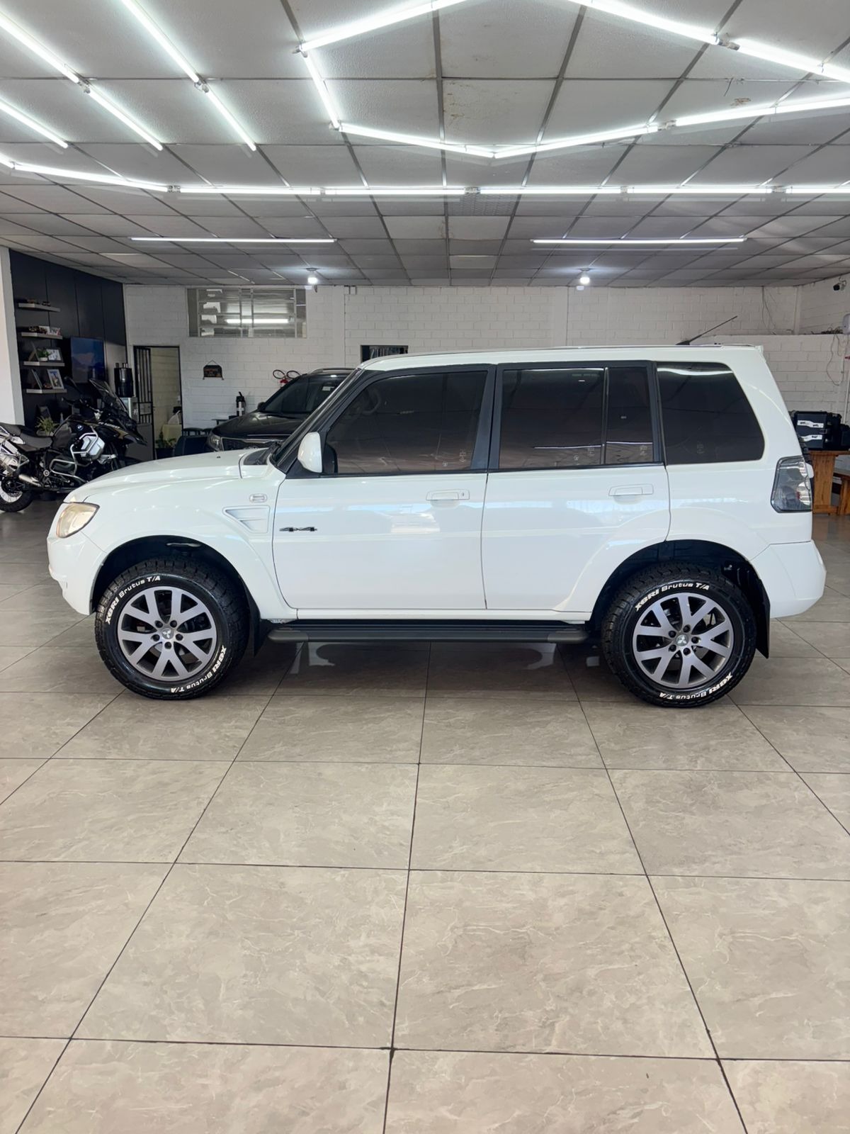Mitsubishi Pajero Tr4 2.0 2.0 Flex 16V 4X4 Aut. - foto 8