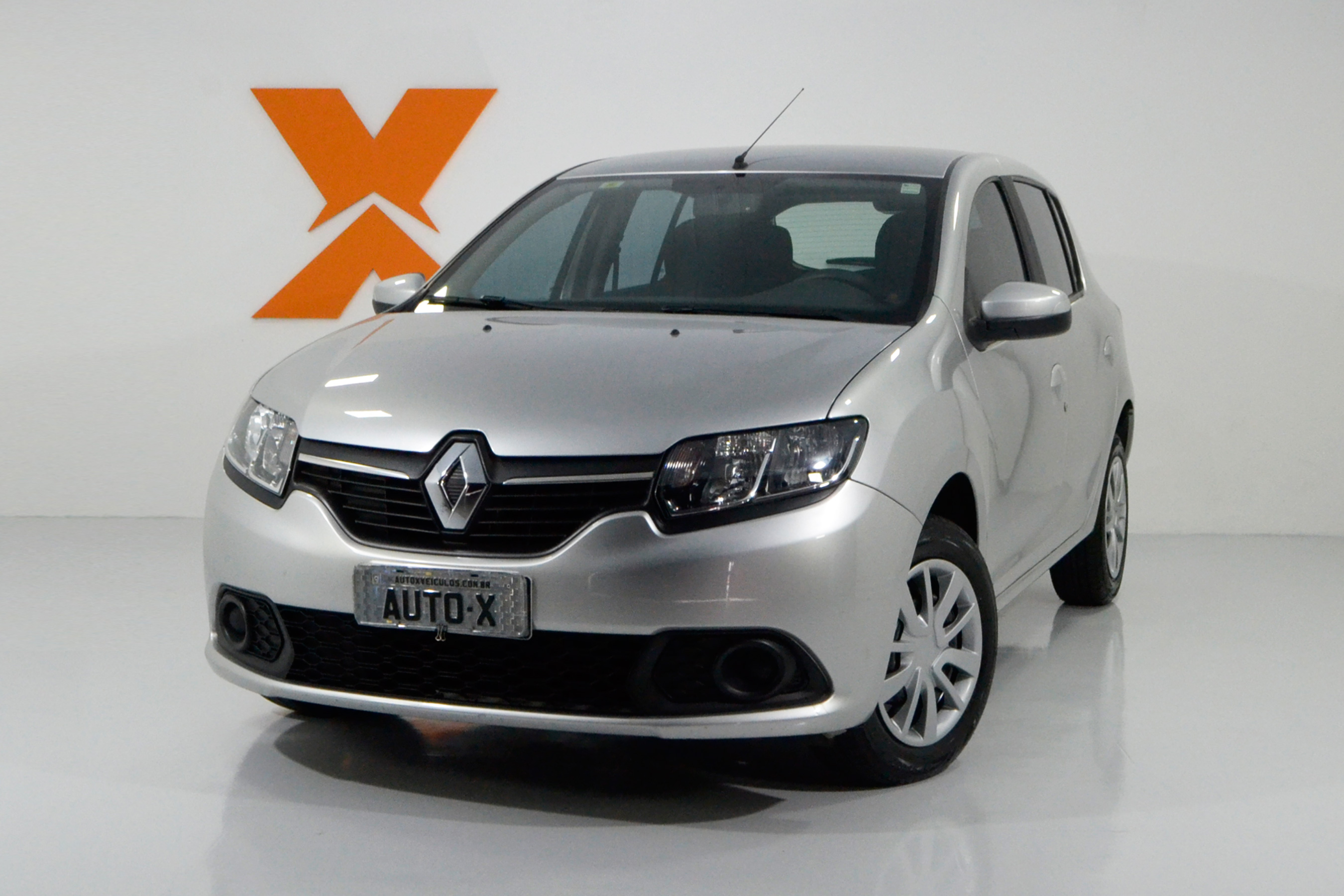 Renault SANDERO Expression HiPower 1.6 8V 5p Flex 4 portas, câmbio